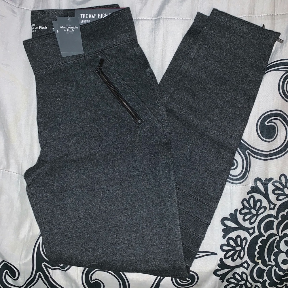 Abercrombie & Fitch Grey Leggings